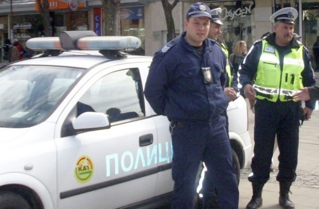 Полицаят Паскалев остава в килията