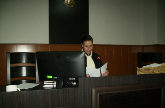 Съдът приема експертизи по делото за касиране на изборите в Кюстендил