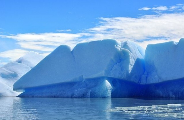 Грийнпийс с глобална кампания срещу проучванията за нефт и газ в Арктика
