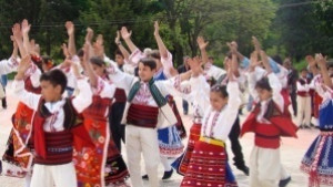 Фолклорният фестивал Жива вода събира над 1000 участници