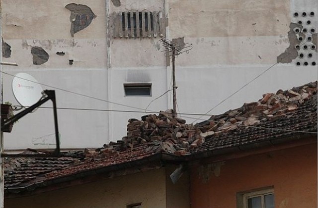 Русенец загина след падане от 5-етажна сграда
