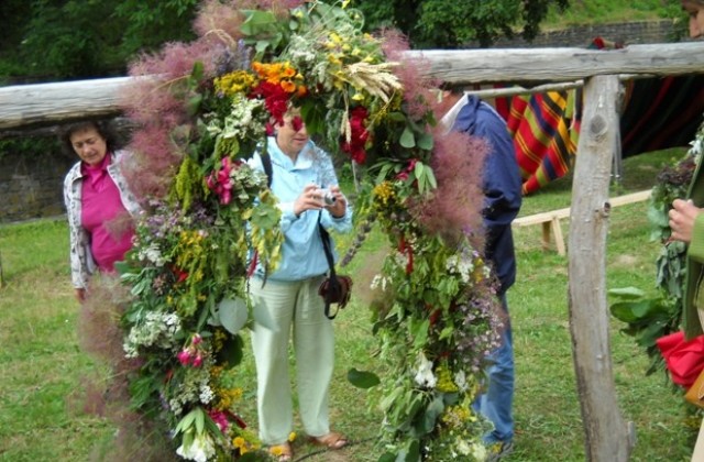 На Еньовден слънцето играе или трепти