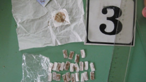 Задържаха пласьор със 122 дози хероин