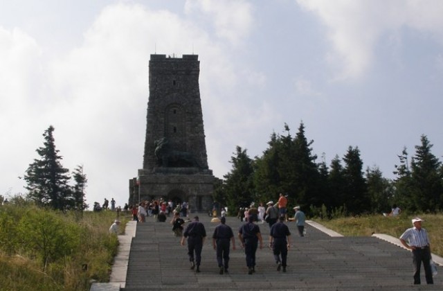 Състезание за скоростно изкачване на стълбите към Храм-паметник „Шипка
