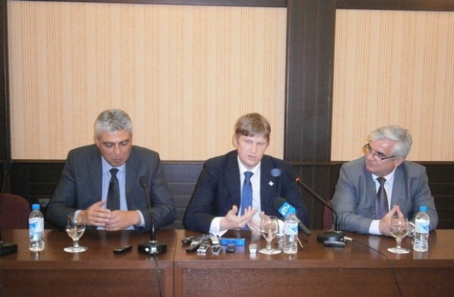 Британският посланик е оптимист-води фирми от островите