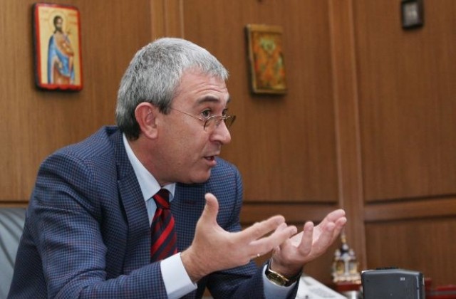 Представители на всички органи на съдебната власт да се срещнат с президента, призова Лазар Груев