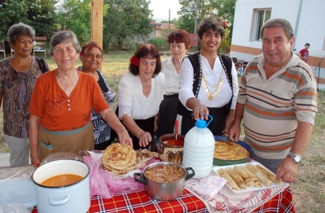 Вити баници и бобена чорба- в първия вкусен събор