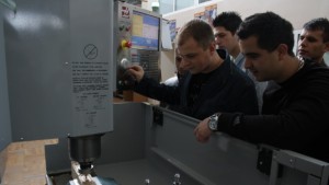 Бизнесът иска инженери с чужди езици