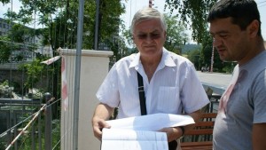 Ниска армировка довела до падането на погледната площадка