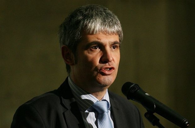 Синдикатите искат още компенсации заради поскъпването на тока