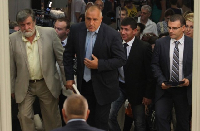 Борисов за сделката с еврооблигациите: Спестяваме милиони на българите