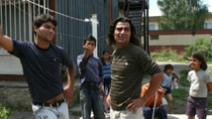 Медиатор обяснява на ромите за здравните осигуровки