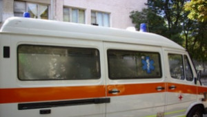 Камион се обърна на наклон