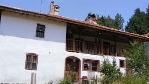 Събират пари за възстановяването на манастира Св Никола пострадал след