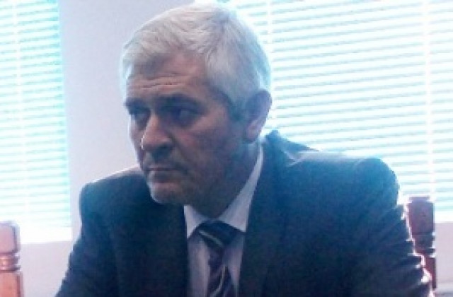 Д-р Ваньо Шарков ще гласува в Свищов, иска единна десница