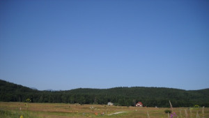 Остава слънчево но са възможни краткотрайни валежи