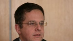 СО спира онлайн годишните технически прегледи на коли с неплатен