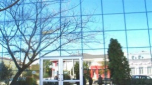 С 15 на сто повече данъци и осигуровки са внесли