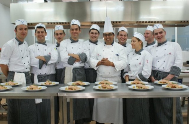 Студенти от Кулинарната академия канят на гурме шоу