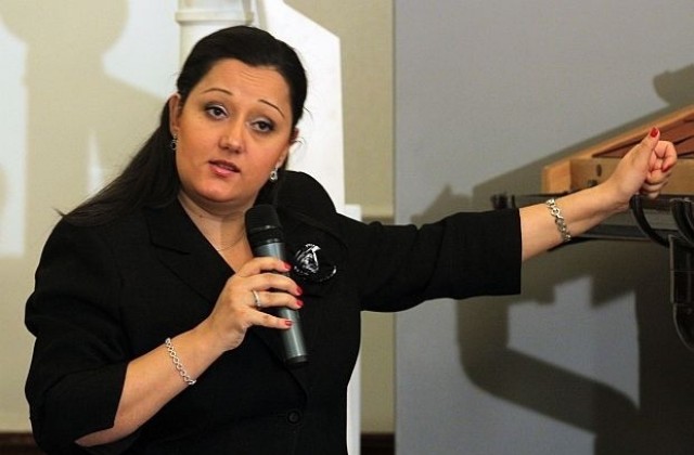 Екоактивисти причакват министър с въпроси за „Алея Първа” и ОУП