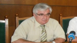 17годишен се блъсна с велосипед в колата на кмета и
