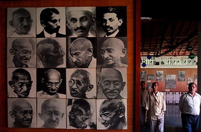 Индийското правителство купи архива на Махатма Ганди