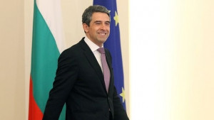 Сигнали за корупция и съдебни спорове валят в президентската приемна