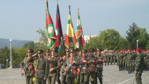 333 ама напират за курсанти в НВУ В Левски днес