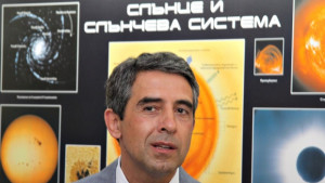 Плевнелиев не мечтаел за отпуска с 10 бодигарда