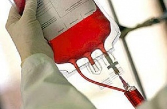 Пострадалият от взривената газова бутилка има спешна нужда от кръв