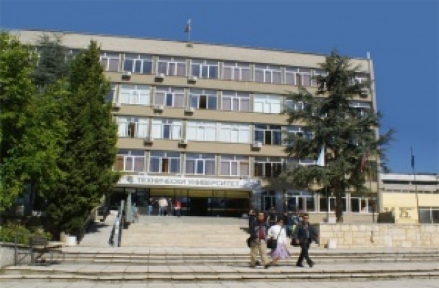 9 шестици по математика в Техническия