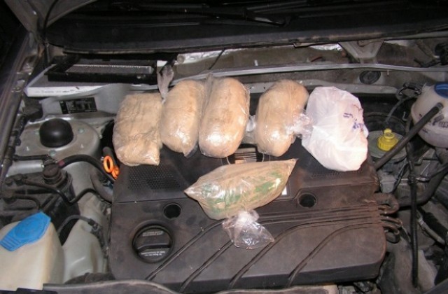 ДЕА засече близо 3 кила хероин в Разград