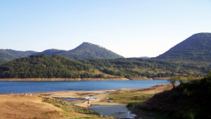 Двама души изчезнаха в язовир Цонево водолази ги търсят