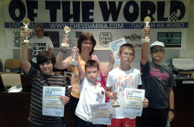 Шахматисти на Плевен 21 отново спечелиха призови места