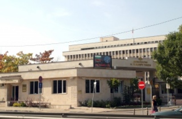 МВнР: Заминаващите за сезонна работа в Швеция да имат договори