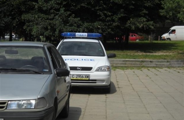 Задържаха семейна двойка за кражба на бижута в София