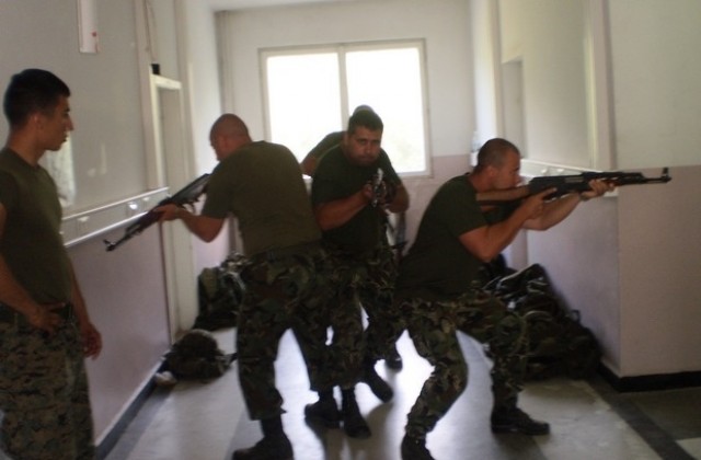 Започнаха занятията на втората ротация военнослужещи на полигон „Ново село”