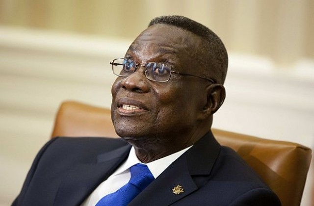 Почина президентът на Гана Джон Ата Милс