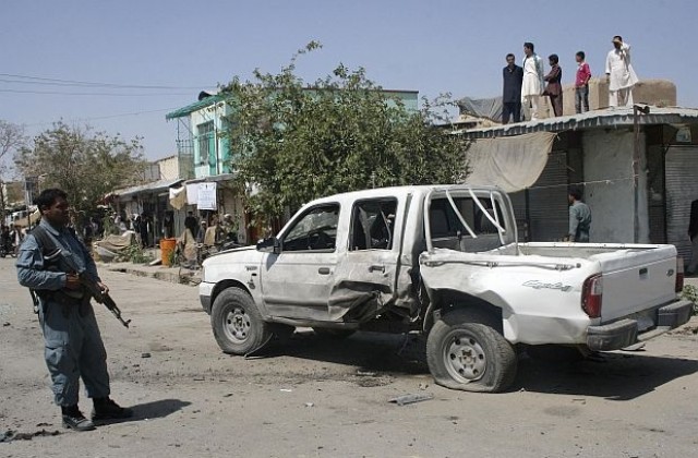 Седем деца загинаха при бомбена експлозия в Афганистан