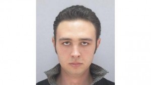 21годишният младеж обвинен в убийството на майка си намушкал я