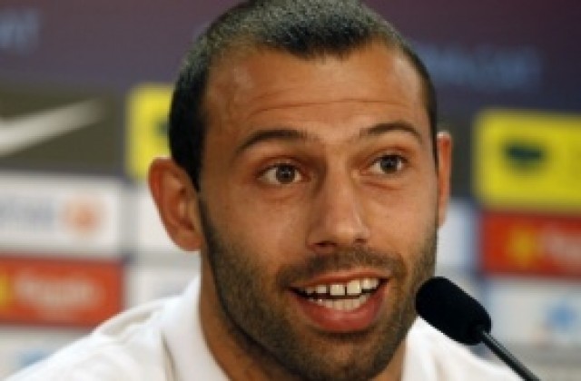 Барселона: Масчерано остава на Камп ноу до 2016