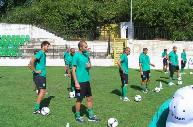 Бразилец подписва с Черно море, Дончо Атанасов аут за месец