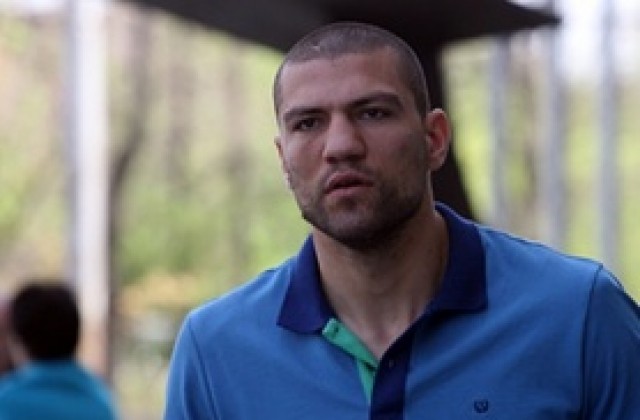 Тежък жребий за Тервел Пулев