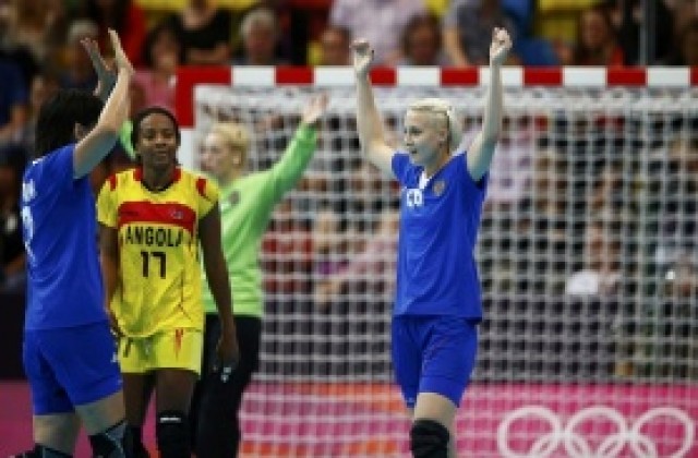 Русия тръгна с победа над Ангола в женския турнир по хандбал