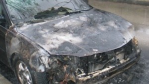 Опел Калибра горя тази нощ в кв Сторгозия
