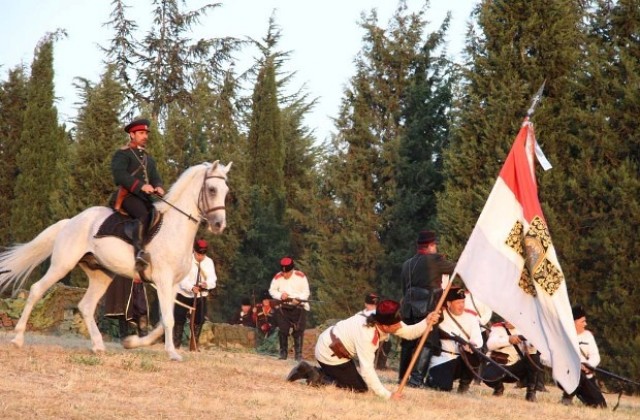 Автентични пушки пратиха четирима в болницата