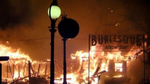 Бар и кръчма изгоряха на Златните