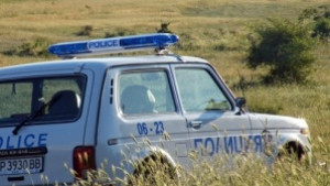 Разкопават незаконно могила край Мъглиж