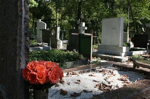 Оставят частните гробища само в ръцете на неправителствени организации