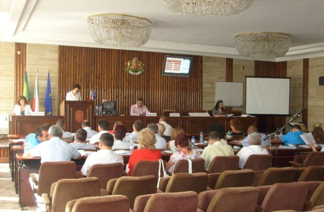Приеха повторно наредбата за местните такси